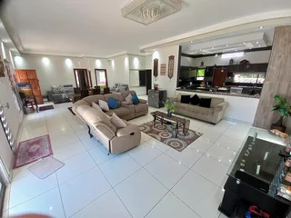 Exceptional Dual-Residency Property in Prime Location