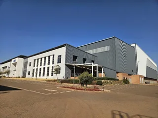 A-Grade Premises with Massive Yard in Olifantsfontein