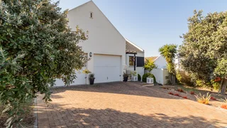 Prime location in 24 hour manned oakwood estate