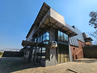 1311m² warehouse to rent in Laser Park