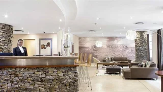 Secure 1-Bedroom And 1-Bathroom Apartment In Mapungubwe Hotel