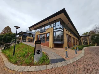 683sqm first floor office to let in Constantia Kloof