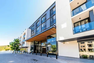 Premium Shared Studio with Parking at The One, Central Stellenbosch