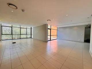 573 sqm Office to Let in Sandton