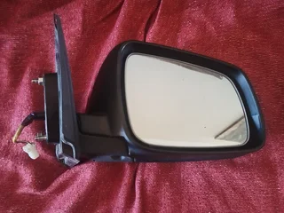 Mitsubishi Lancer driver and passenger door mirrors.