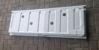 Isuzu tailgate - See pix