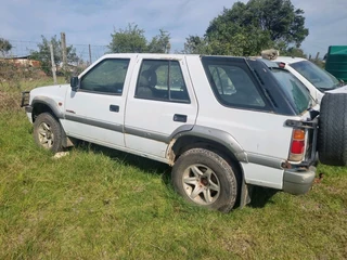 Isuzu Frontier 4x4 diesel - body only