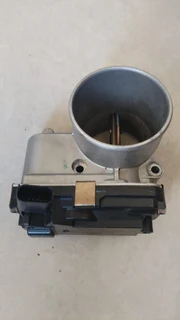 Isuzu 4jk1 spares - see pix