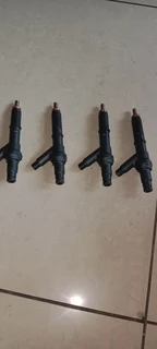Isuzu 4jk1 spares - see pix