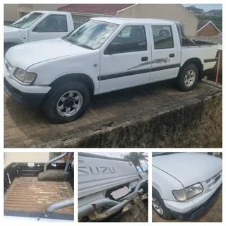 Isuzu KB double cab - NO ENGINE NO GEARBOX.  BODIES ONLY