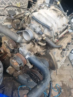 Isuzu KB 320 v6 spares - see pix