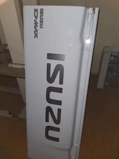 Isuzu D-Max 2022-2025 tailgate