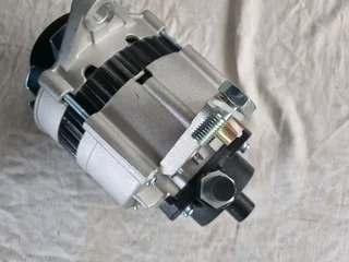 Isuzu diesel Alternator