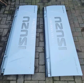 Isuzu tailgates, taillights, grills