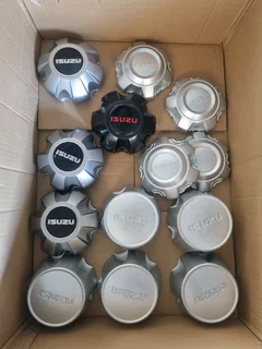 Isuzu 4jk1/4jj1 Aircon compressor and other spares