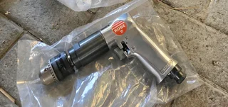Brand new Airtool - drill and sander