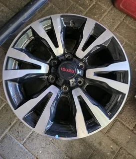 Isuzu mag wheel - only 1 available