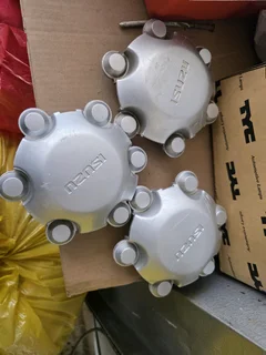 Isuzu mag/rim Centre caps