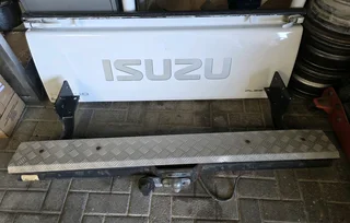 Isuzu tailgates, taillights and other spares