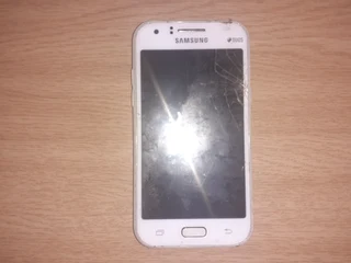 Samsung Galaxy J1 Phone