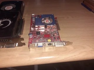 Read Ad Before 4 X PC Graphics Cards Sold All Together as a JobLot