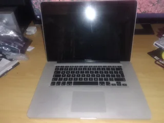 Broken Core i7 Macbook Pro A1286 for Spares