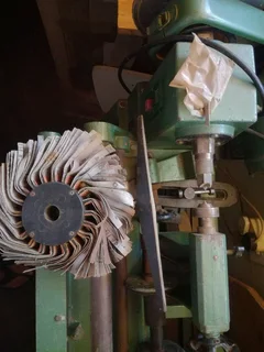 Wood turning lathe