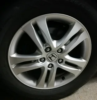 Wanted -17 inch wheel