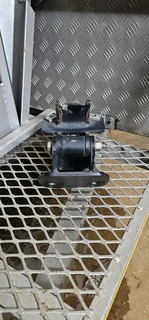 Front runner tow bar