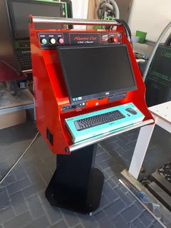 Complete Plasma CNC Machine 1.5m x 3m cut area, 220v Cut45 plasma source and  Mach3 THC onboard.