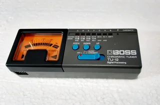 Boss TU-12 Chromatic Tuner R550