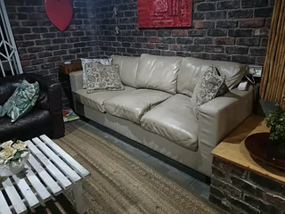 Leather 3-Seater In very good Condition!!