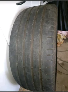 Tyre Continental 265/45/20 in very good condition!!