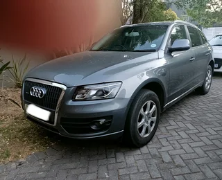 2012 Q5 Audi S 2.0Tdi Quattro Auto in Excellent Condition. Full service History. Km: 192k. 2nd Lady