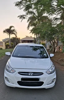 NEAT!  2016 HYUNDAI ACCENT HATCHBACK