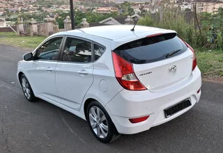 NEAT!  2016 HYUNDAI ACCENT HATCHBACK