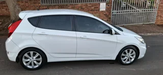 NEAT!  2016 HYUNDAI ACCENT HATCHBACK