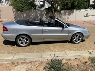 Rare low kms Volvo C70 Cabriolet -Full service