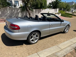 130 000km Convertible Full service Automatic