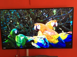 LG 65 inch UHD Smart Tv - 4K - As New ! Box - Unused pedestals !