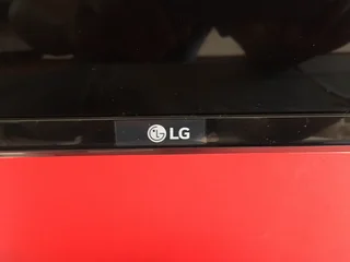 LG 65 inch UHD Smart Tv - 4K - As New ! Box - Unused pedestals !