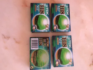 TDK DV8 / Hi8  MP90 video cassettes x 4 - Brand new !