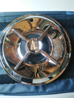 Full Trim 14&#39; Hub Caps For The 1970&#39;s Classic  Cars