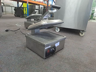 Toaster Anvil 9 Slice Panini