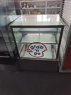 Display Cabinet Heated 900mm