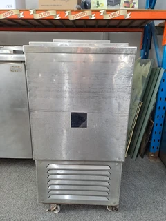 Chest Freezer with SS Sliding Top