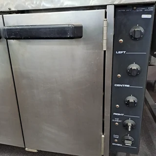 Industrial Oven with Flat Top