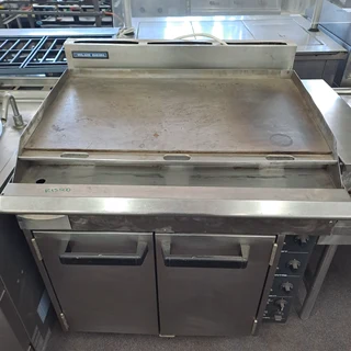 Industrial Oven with Flat Top