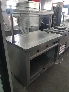 Heated display unit with glass