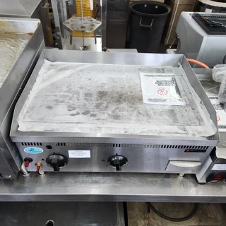Flat top griller - GAS, 600mm wide